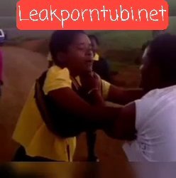 School girls Stripped naked while fighting