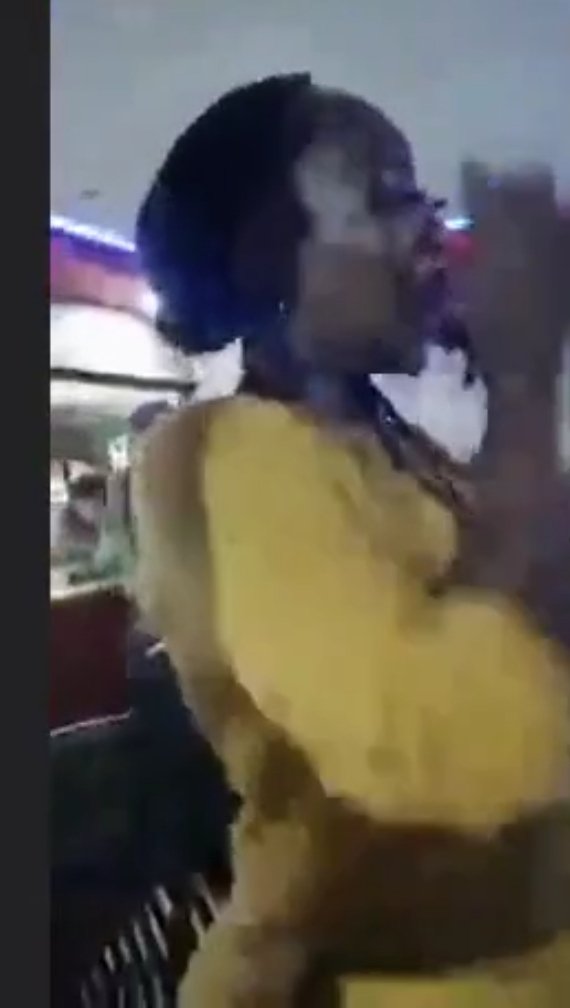 Mzansi Music Artist Nelly Mawaza Perfoming On Stage Without Panties